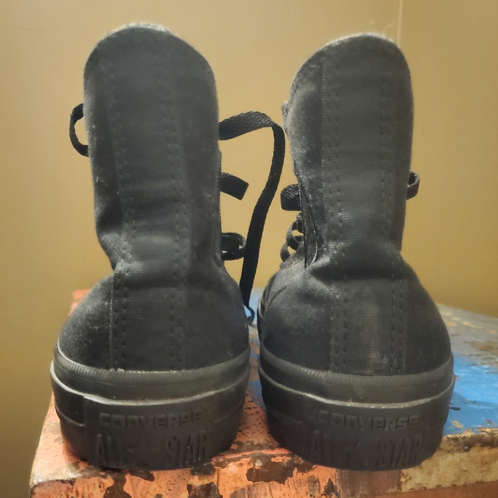 Converse size 6.5